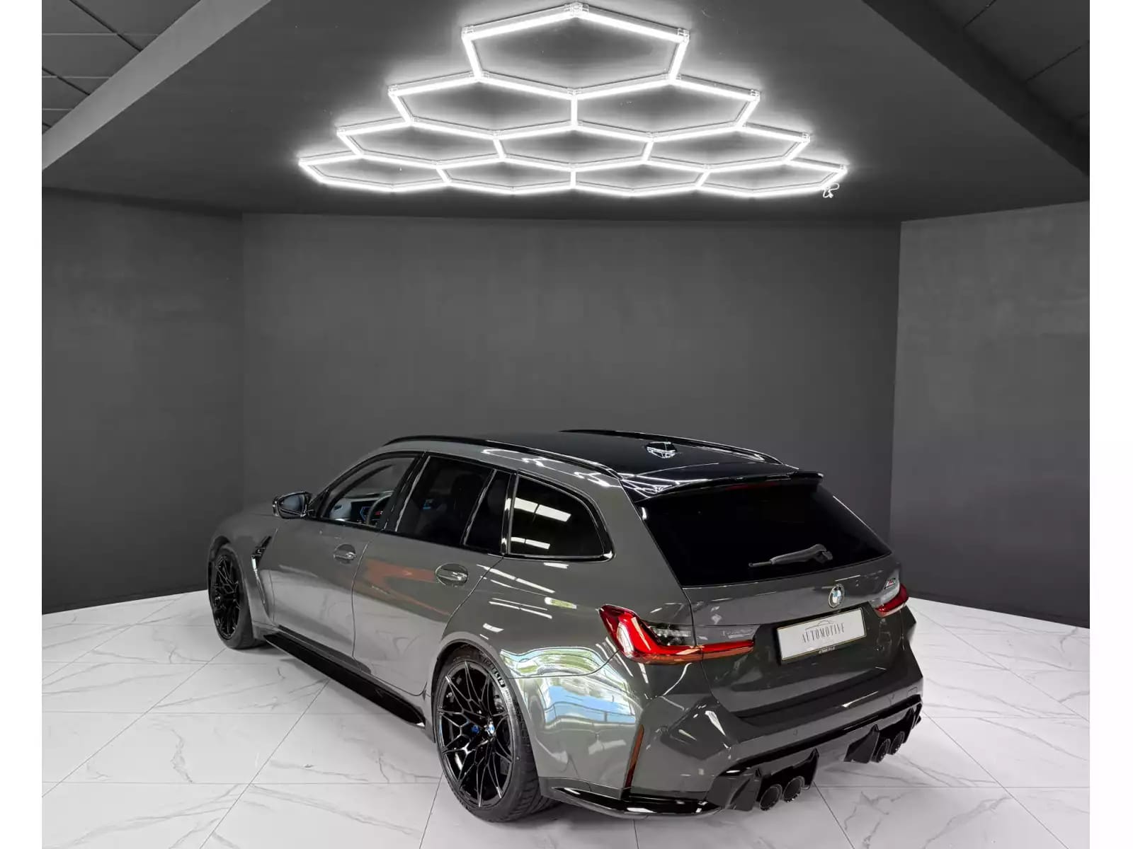 BMW M3 COMPETITION LCI TOURING - Photo 1