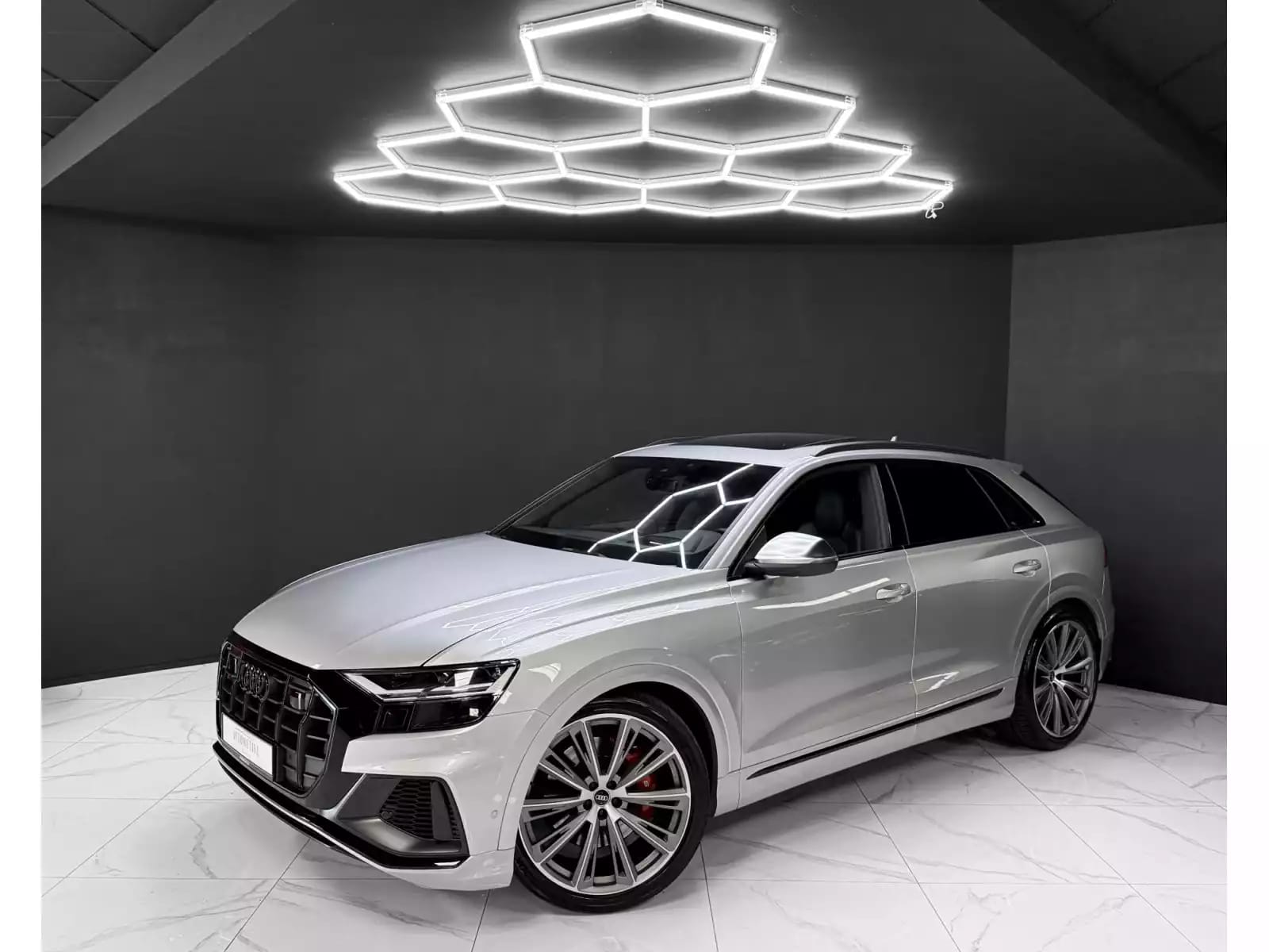 Audi SQ8 4.0 TFSI / REAR-AXLE / B&O / PANO / HEAD-UP / - Photo 1