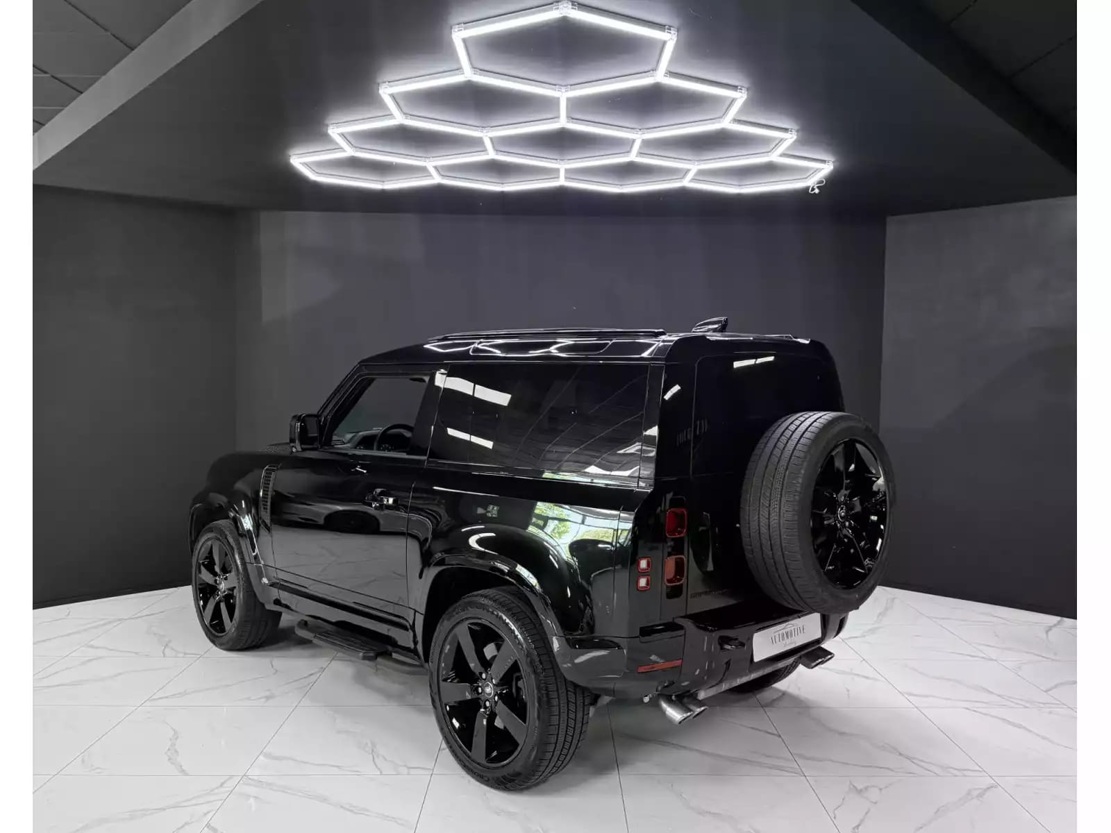Land Rover Defender 90 AWD V8 WARRANTY 2029 - Photo 1