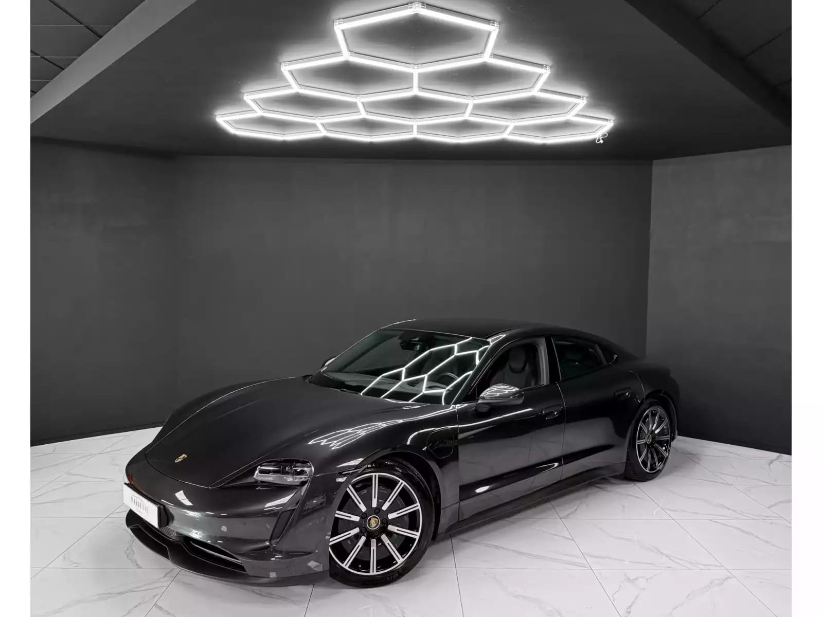 Porsche Taycan PERFORMANCE / PPF / APPROVED / 5-SEATS / BOSE - Photo 1