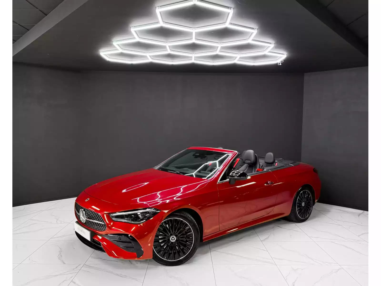 Mercedes-Benz CLE 200 Cabriolet / AMG / KEYLESS / BURMESTER / ACC - Photo 1