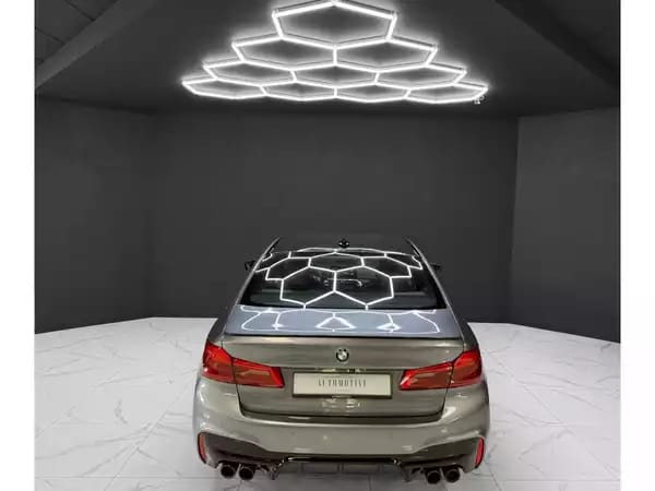 BMW M5 COMPETITION - Photo 3