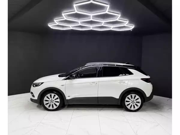 Opel Grandland X Hybrid4 300 - Photo 2