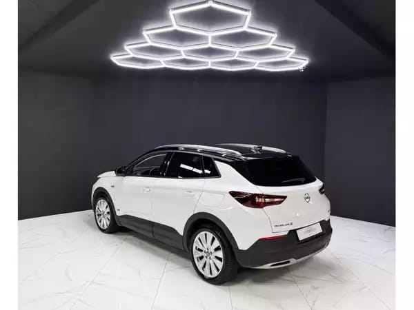 Opel Grandland X Hybrid4 300 - Photo 2
