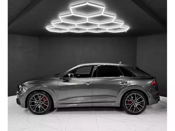 Audi SQ8 4.0 TFSI / MATRIX / B&O / PANO / HEAD-UP / 360° - Photo 2
