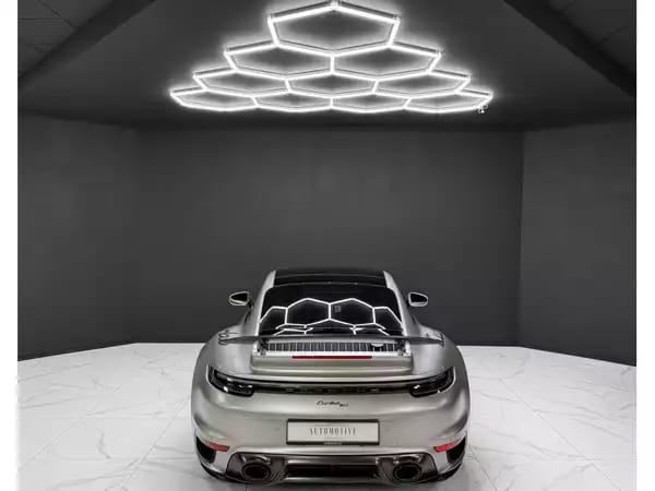 Porsche 911 TURBO 50 YEARS - Photo 3