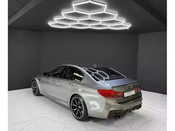 BMW M5 COMPETITION - Photo 2