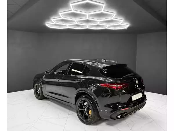 Alfa Romeo Stelvio Quadrifoglio Quadrifoglio Q4 - Photo 2