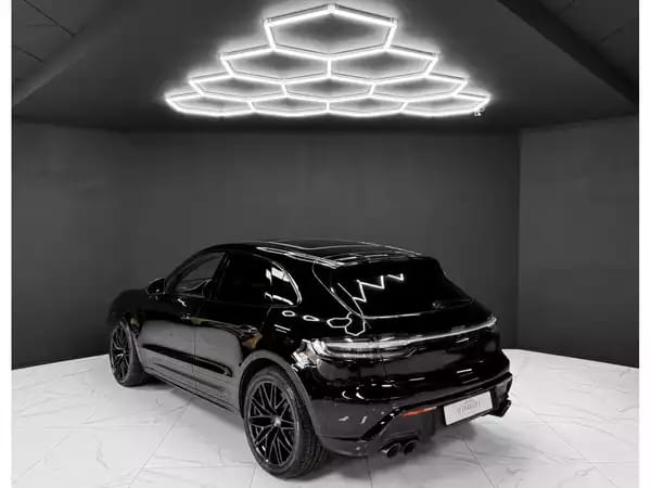 Porsche Macan III GTS - Photo 2