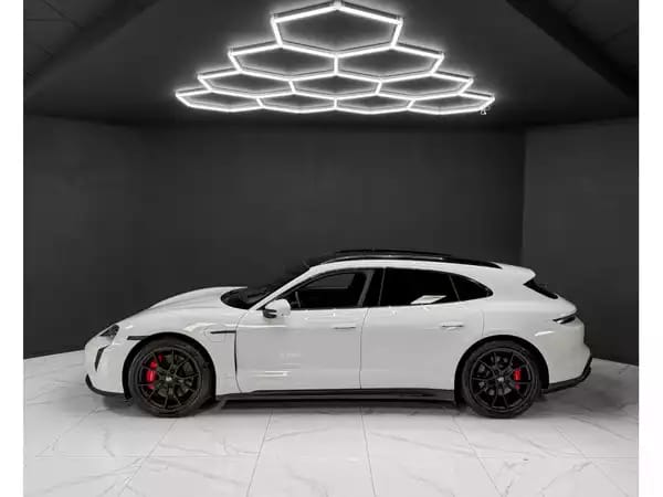 Porsche Taycan GTS Sport Turismo / PANO / PDLS + / LIFT / 360° - Photo 2