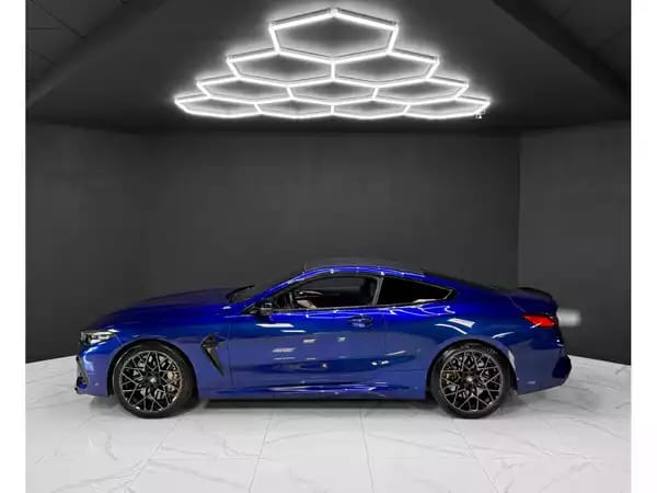 BMW M8 Competition xDrive Coupe - Photo 2