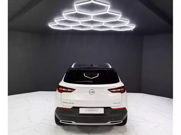 Opel Grandland X Hybrid4 300 - Photo 3