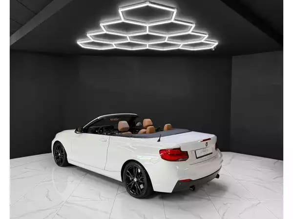 BMW M2 M240i xDrive Cabriolet - Photo 2
