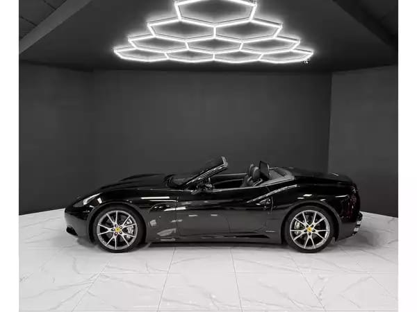 Ferrari California V8 4.3 - Photo 2