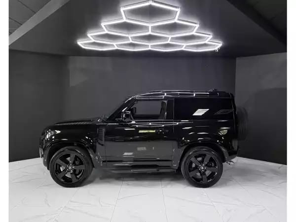 Land Rover Defender 90 AWD V8 WARRANTY 2029 - Photo 2