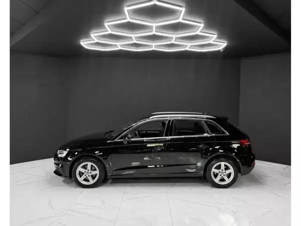 Audi A3 Sportback 30 TFSI - Photo 2