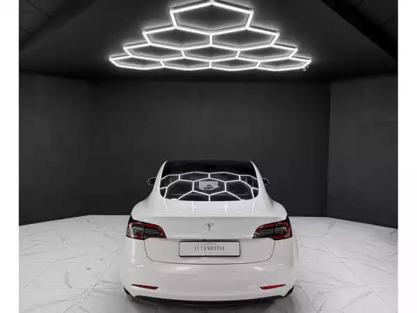 Tesla Model 3 Long Range RWD - Photo 3