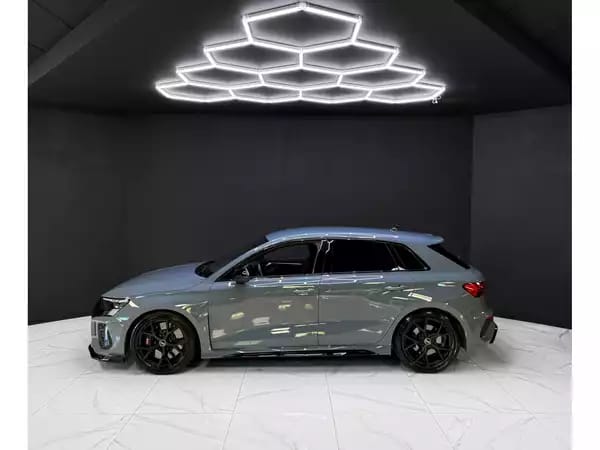Audi RS3 Sportback 2.5 TFSI quattro - Photo 2