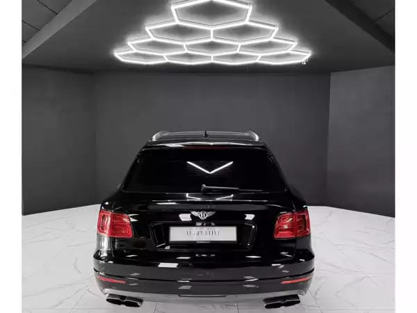 Bentley Bentayga 4.0 V8 / 1ST HAND / FULL BENTLEY SERVICE - Photo 3
