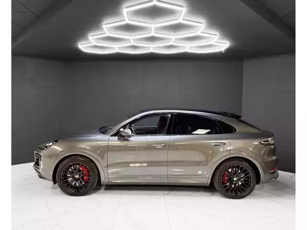 Porsche Cayenne GTS Coupe 4.0 V8 - Photo 2