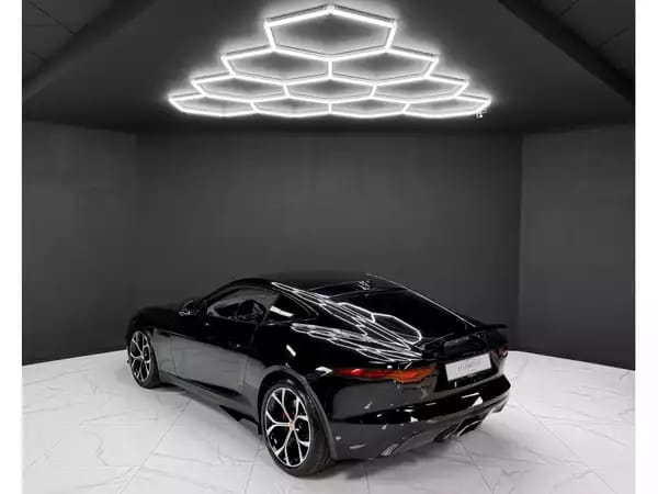 Jaguar F-Type P300 - Photo 2