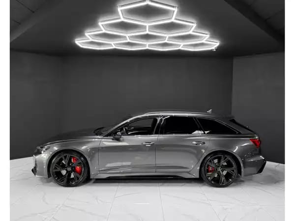 Audi RS6 Avant 4.0 V8 TFSI - Photo 2
