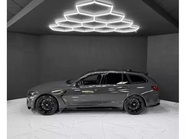 BMW M3 COMPETITION LCI TOURING - Photo 2