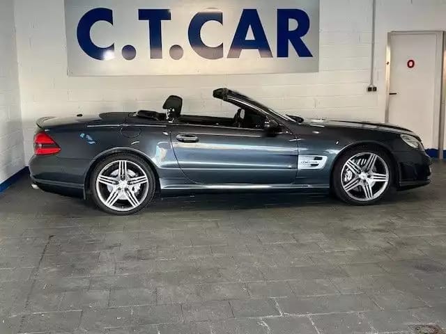 Mercedes-Benz SL 63 AMG SL Roadster - Photo 1