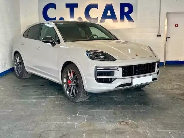 Porsche Cayenne Coupe Turbo E-Hybrid - Photo 1