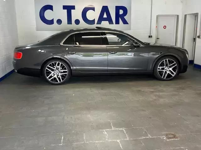 Bentley Flying Spur 6.0 W12 Autom.VOLL- TOP - Photo 1