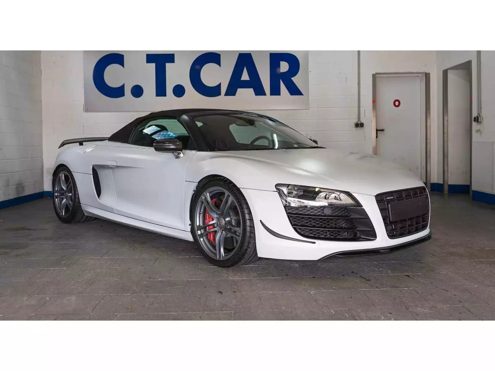 Audi R8 GT Spyder 5.2 FSI quattro 182/333 - Photo 1
