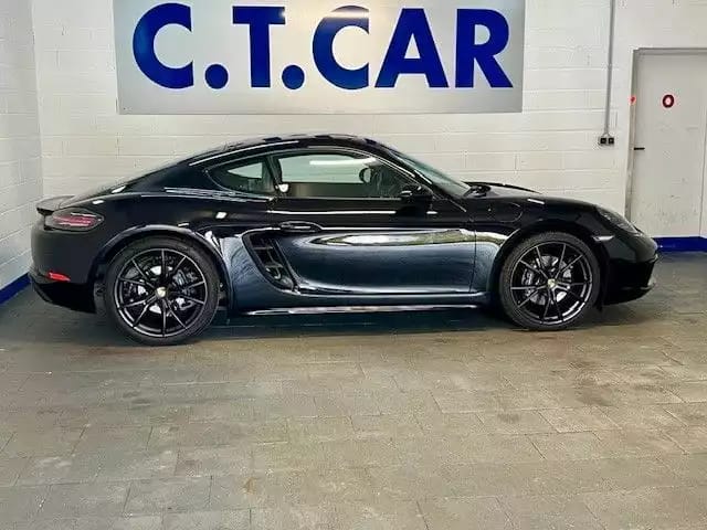 Porsche Cayman 718 - Photo 1