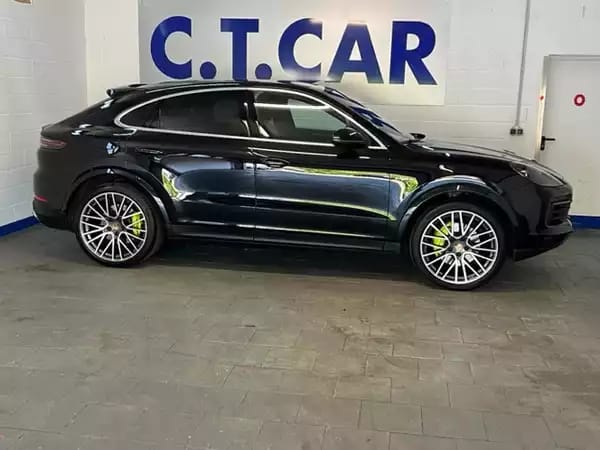 Porsche Cayenne CoupeE-Hybrid Sport-Chrono/Panorama - Photo 2