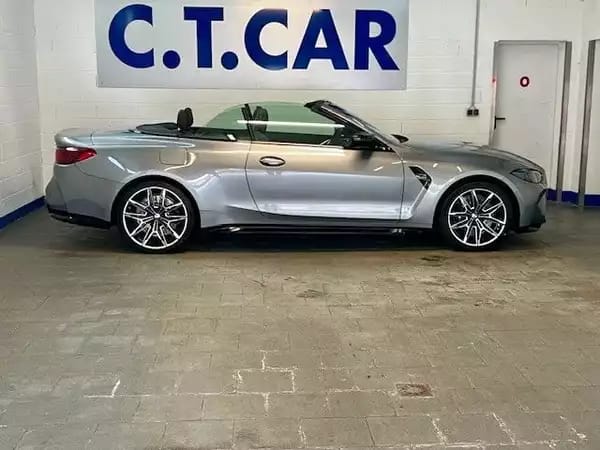 BMW M4 Competition M xDrive Cabrio - Photo 2