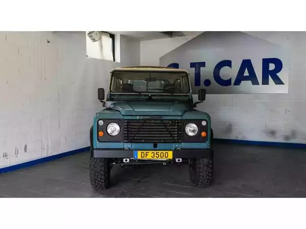 Land Rover Defender 110 HCPU 3.5 V8-FRAME OFF RESTAURATION - Photo 2