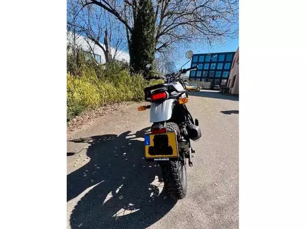 Royal Enfield Himalayan 411 - Photo 2