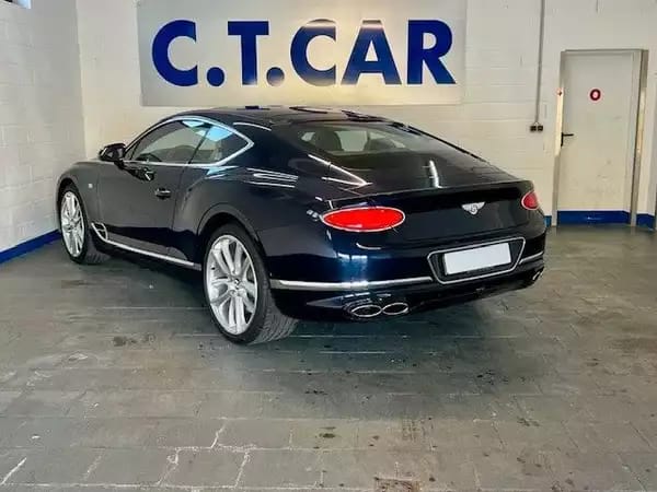 Bentley Continental GT V8 - Photo 2