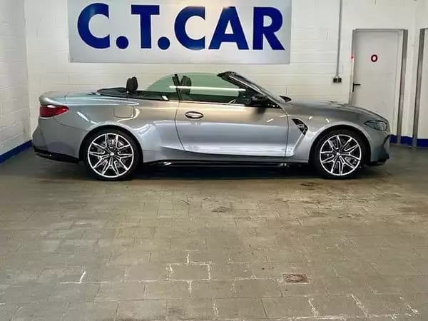 BMW M4 Competition M xDrive Cabrio - Photo 2