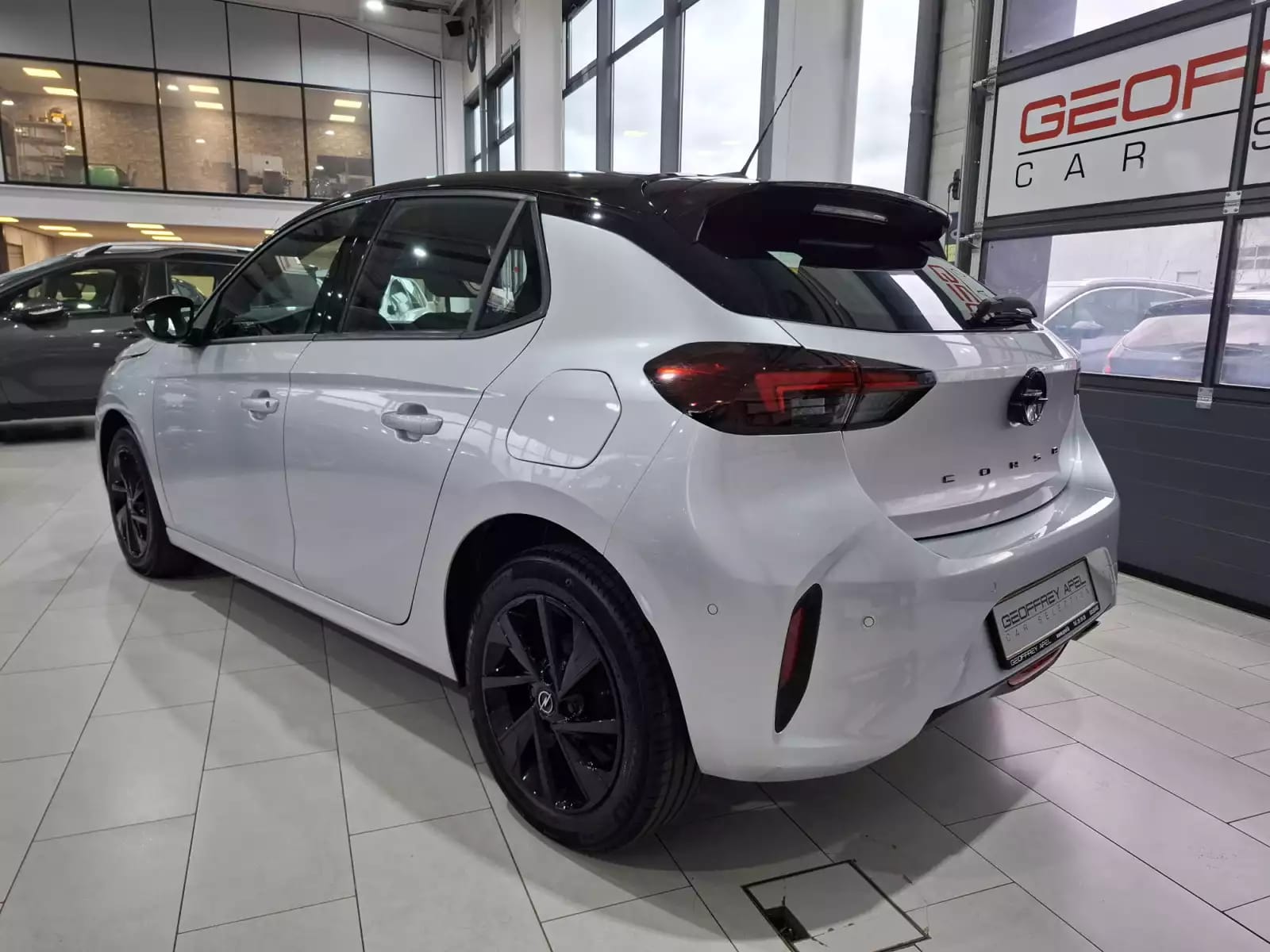 Opel Corsa 1.2 TURBO 101 GS, LED, VIRTUAL, KAMERA, CARPLAY,TEMPO, CUIR - Photo 1