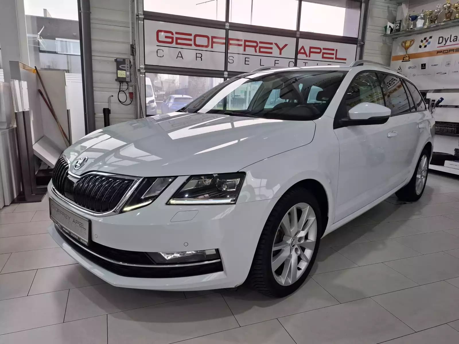 Skoda Octavia 2.0 TDI 150 DSG STYLE, 1 HAND, NAVI, LED,ALU 17'' - Photo 1