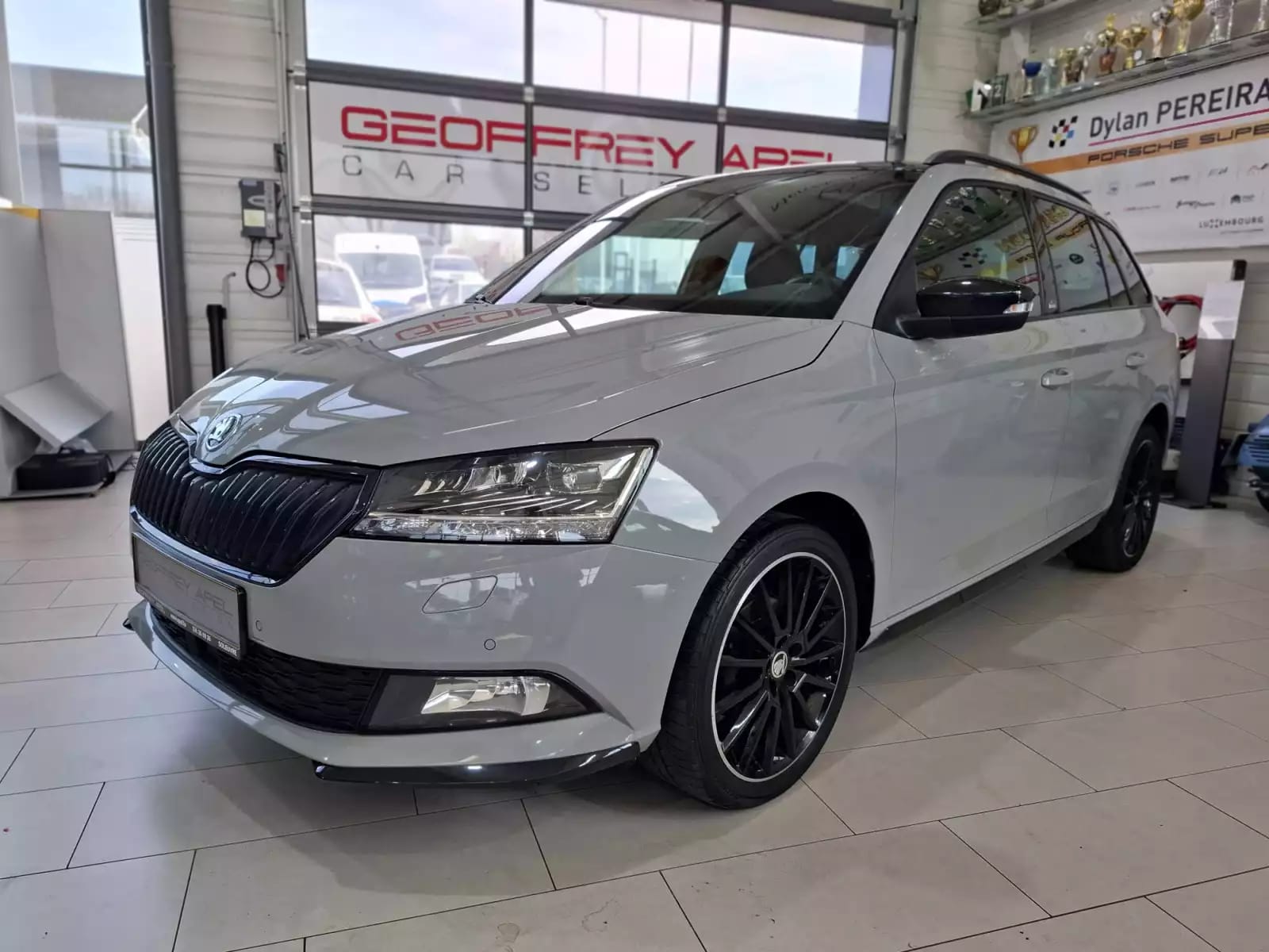 Skoda Fabia 1.0 TSI  MONTE CARLO, LED, CAMERA, PANORAMIQUE, ALU 17'',NAVI, 1HAND - Photo 1