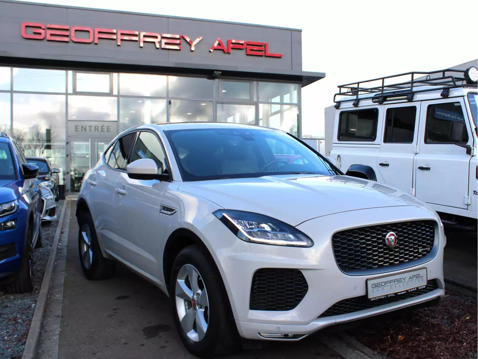 Jaguar E-Pace D 180 AWD R-DYNAMIC PANO CUIR NAVI - Photo 1