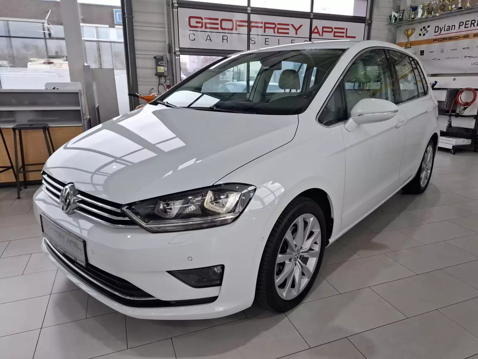 Volkswagen Golf Sportsvan 1.4TSI DSG Highline BlueMotion,1Hand,NAVI,CAMERA,PDC,LEDER,LED, - Photo 1
