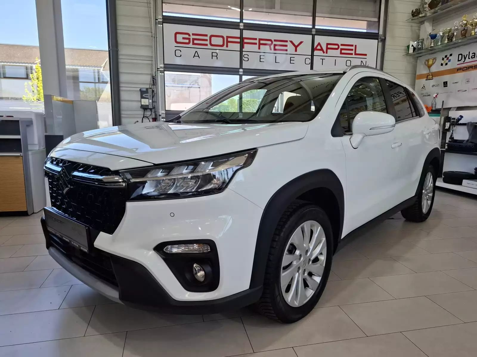 Suzuki S-Cross 1.4 TURBO HYBRID,1 HAND, CAMERA, CLIMA  AUTO, CARPLAY, ALU 17'', ASS. LIGNES, ANGLE MORT, REGULATEUR, LED, ATT. REMORQUE - Photo 1