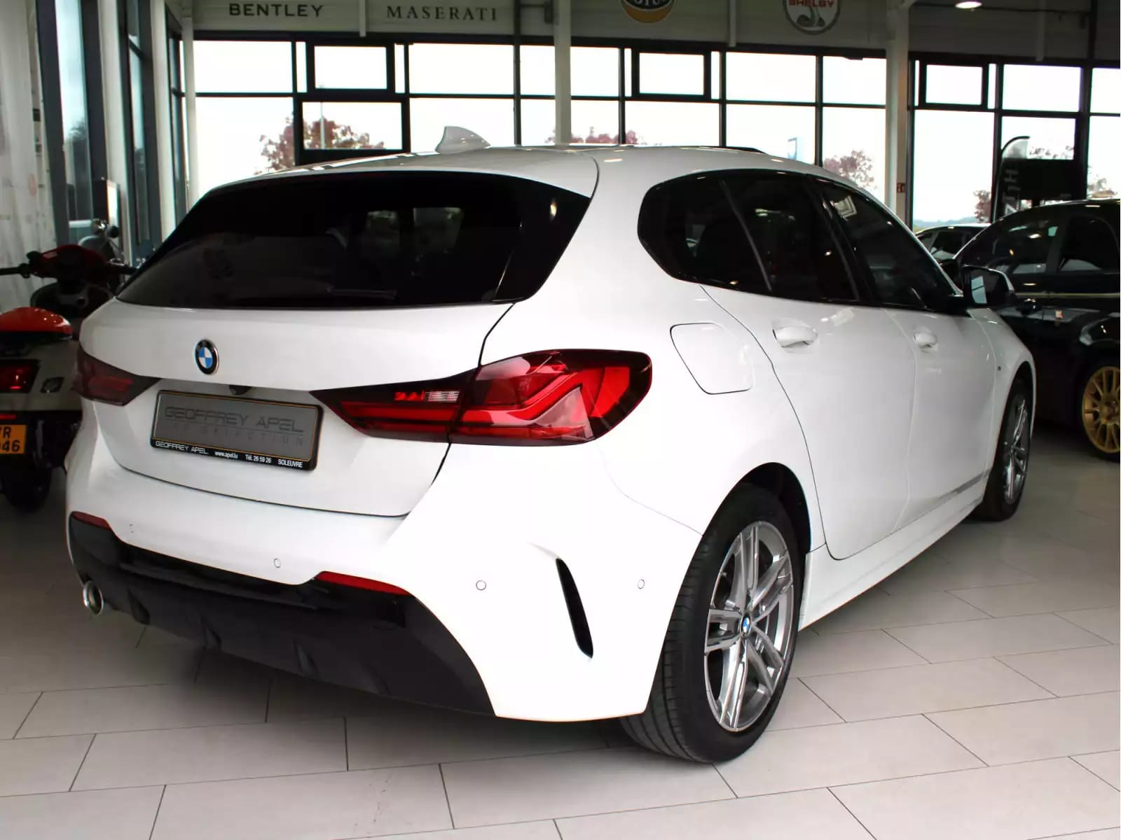BMW 118 i M SPORT PAKET PANO CUIR NAVI 1 HAND - Photo 1