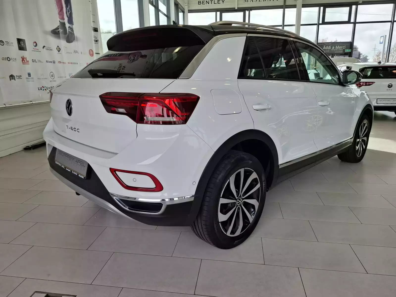 Volkswagen T-Roc 1.5 TSI 150 DSG STYLE,1 HAND,VIRTUAL,KAMERA,NAVI,CARPLAY,LED,CUIR,IQ-LIGHT - Photo 1