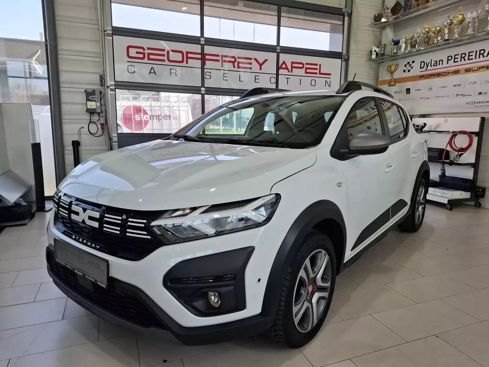 Dacia Sandero 1.0 TCe 90 Stepway, B.Auto., 1 HAND, CAMERA, NAVI, PDC, REGULATEUR / LIMITEUR, ANGLE MORT, - Photo 1
