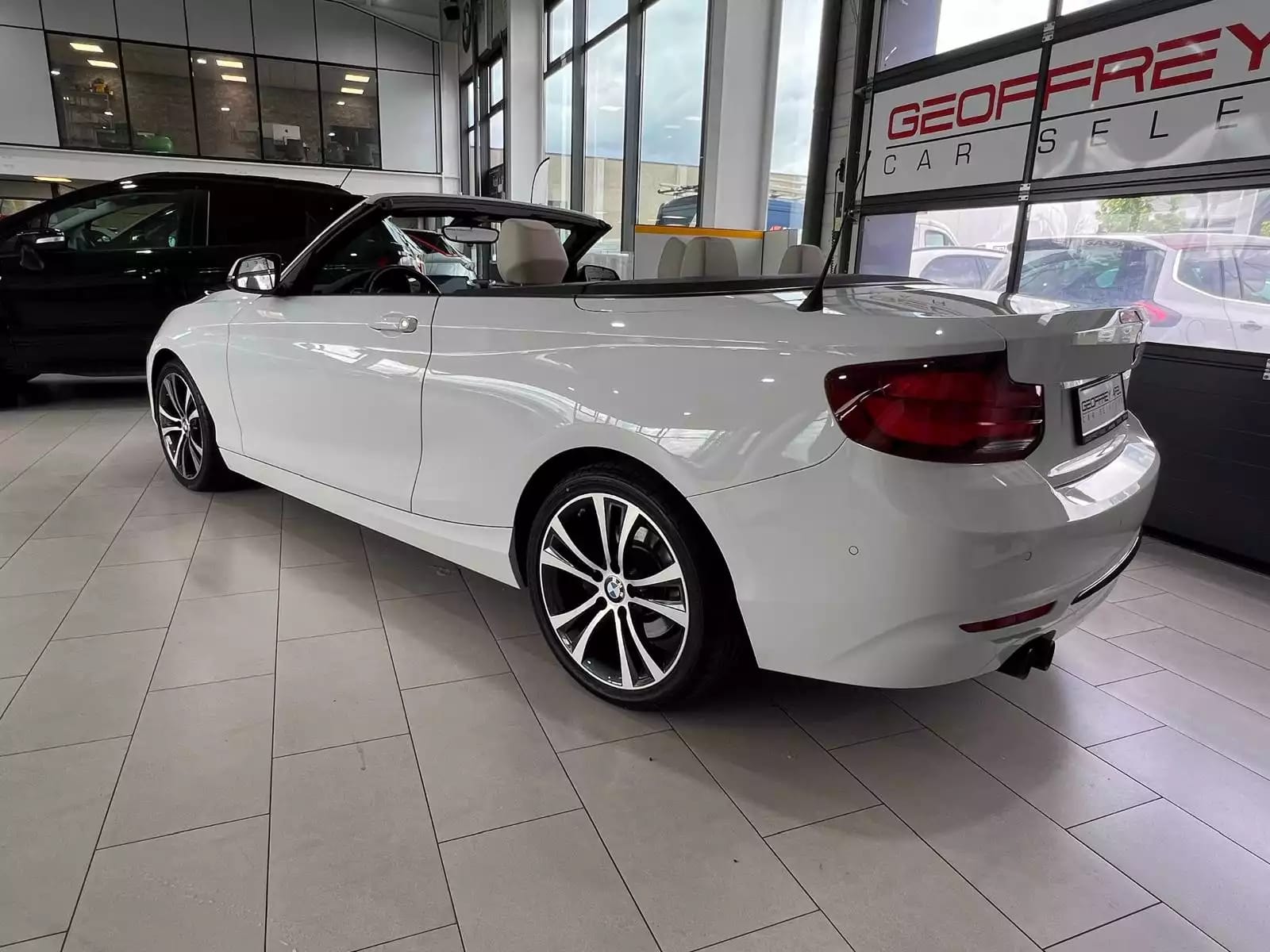 BMW 220 iA  184 CABRIO ,SPORT PAKET, 1 HAND, VOLANT M, CARPLAY, NAVI, LED,CAMERA, GARANTIE - Photo 1