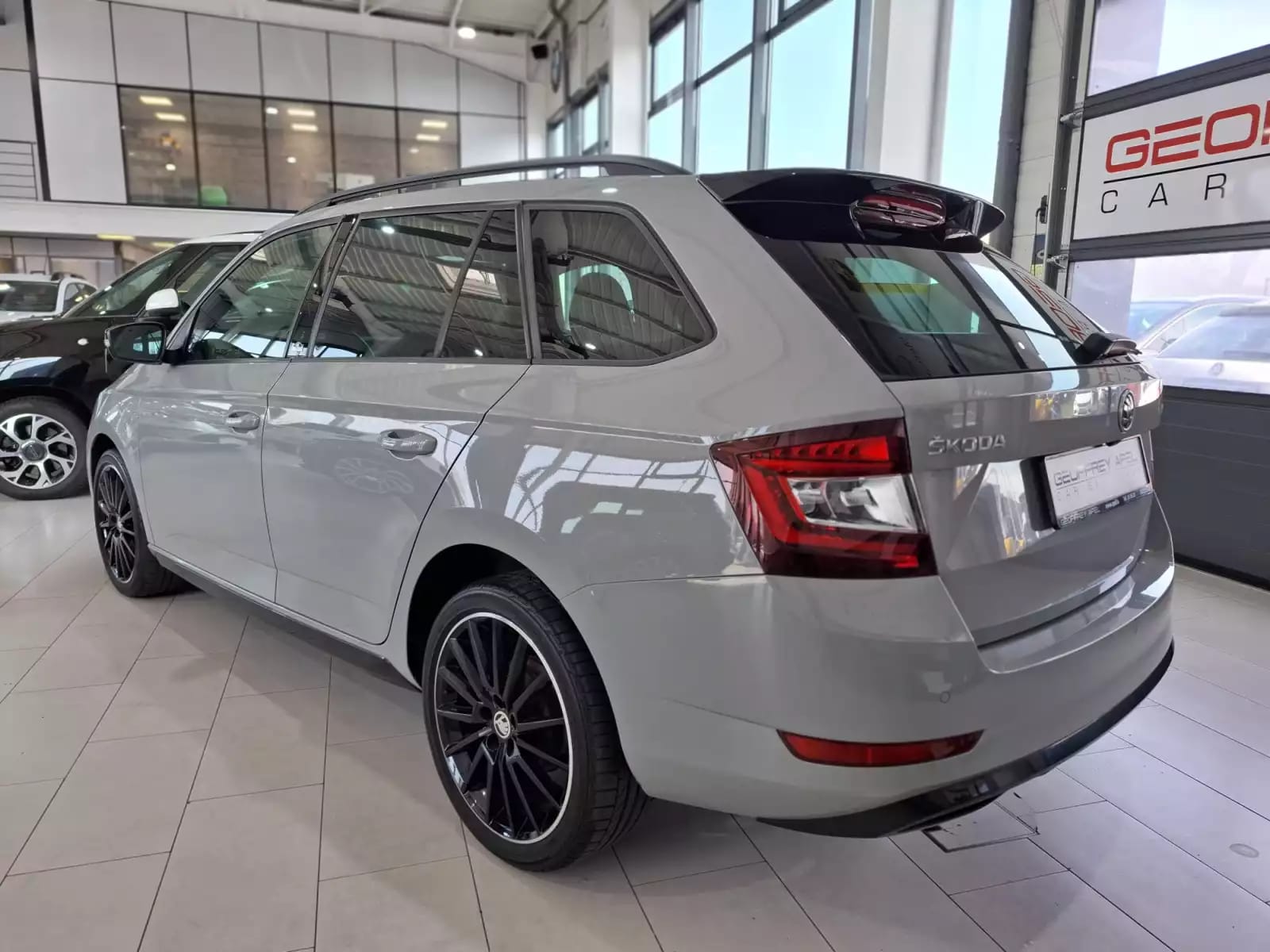 Skoda Fabia 1.0 TSI  MONTE CARLO, LED, CAMERA, PANORAMIQUE, ALU 17'',NAVI, 1HAND - Photo 1