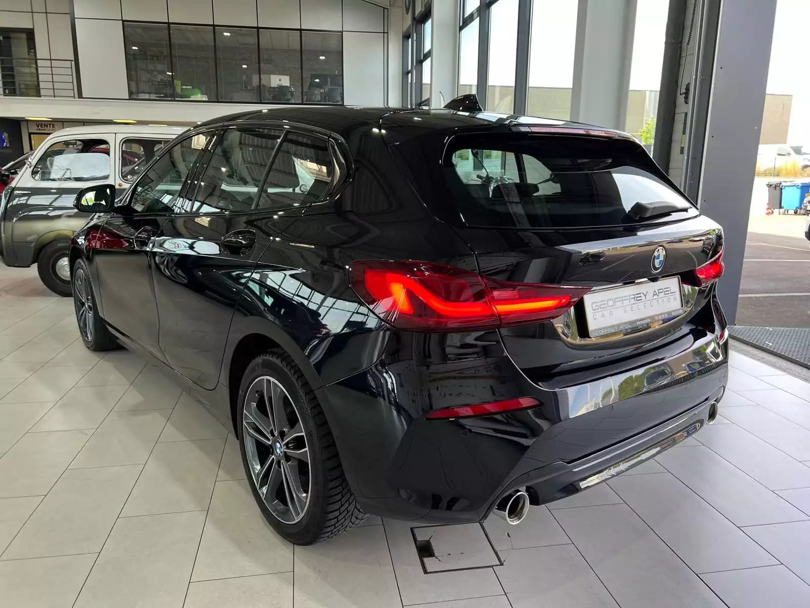 BMW 120 i SPORT LINE PAKET, CUIR, NAVI, CAMERA, LED, CARPLAY, VOLANT M, 1 HAND - Photo 1